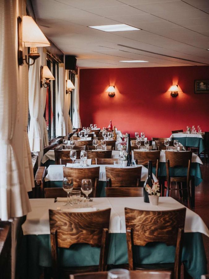 Hostal Les Fonts Castellar De N'Hug Eksteriør billede