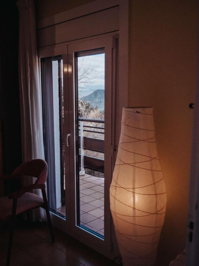 Hostal Les Fonts Castellar De N'Hug Eksteriør billede