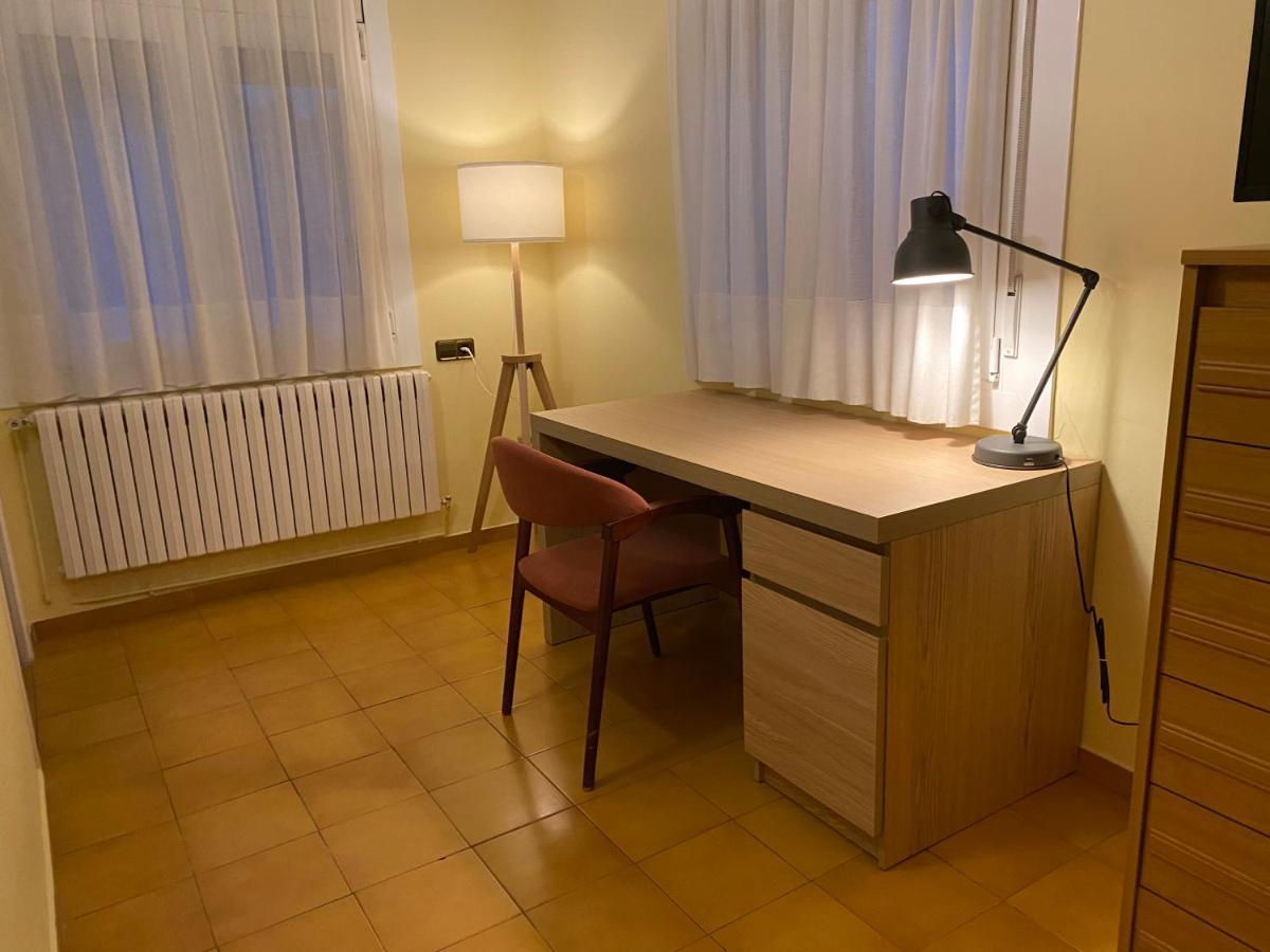 Hostal Les Fonts Castellar De N'Hug Eksteriør billede