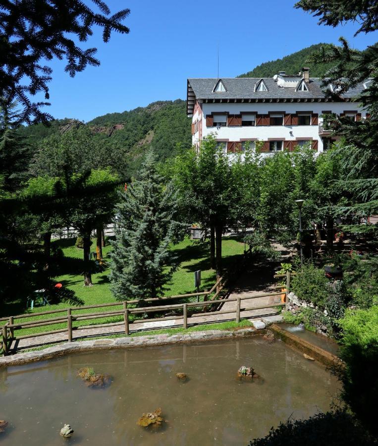 Hostal Les Fonts Castellar De N'Hug Eksteriør billede