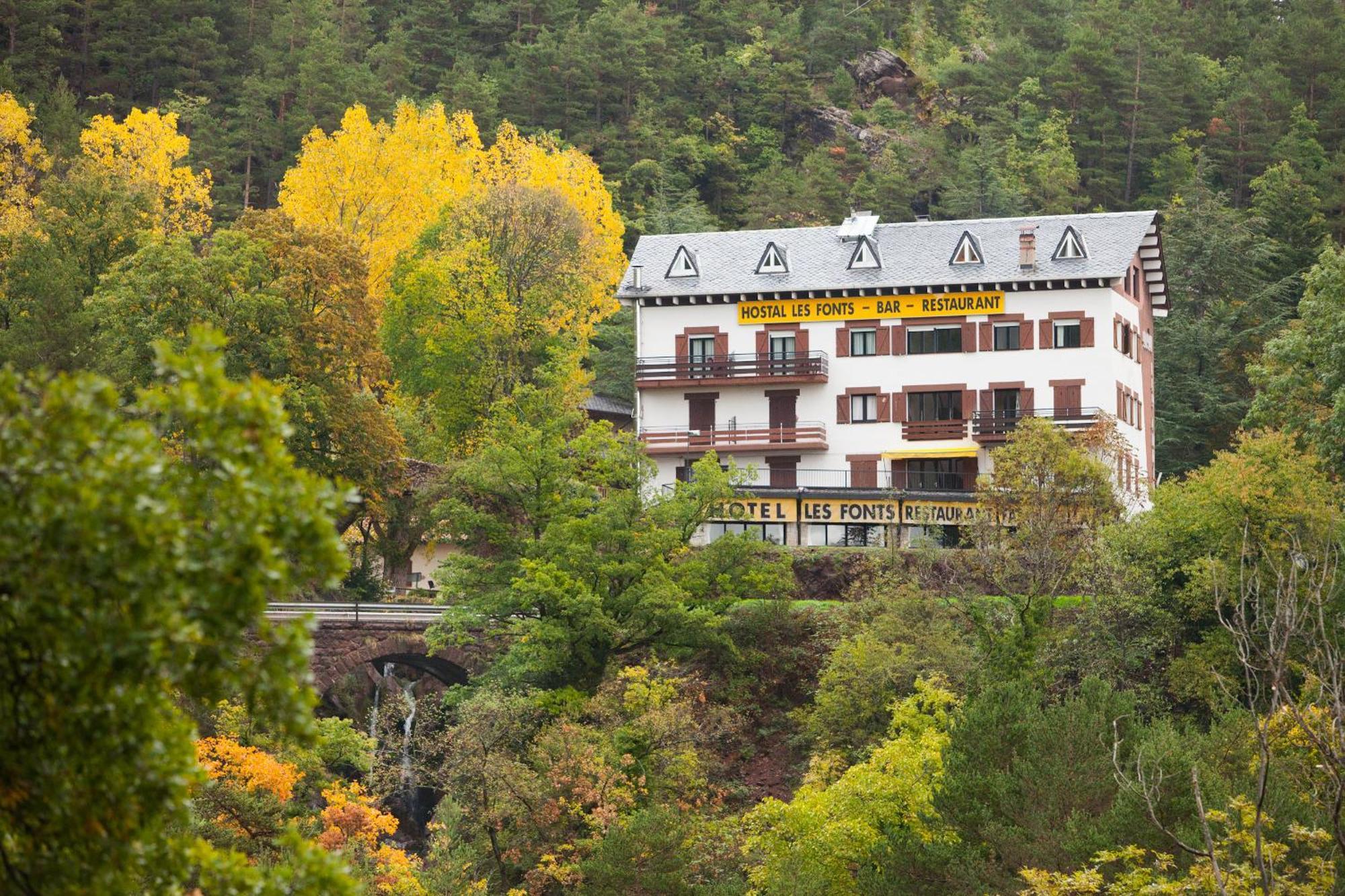 Hostal Les Fonts Castellar De N'Hug Eksteriør billede